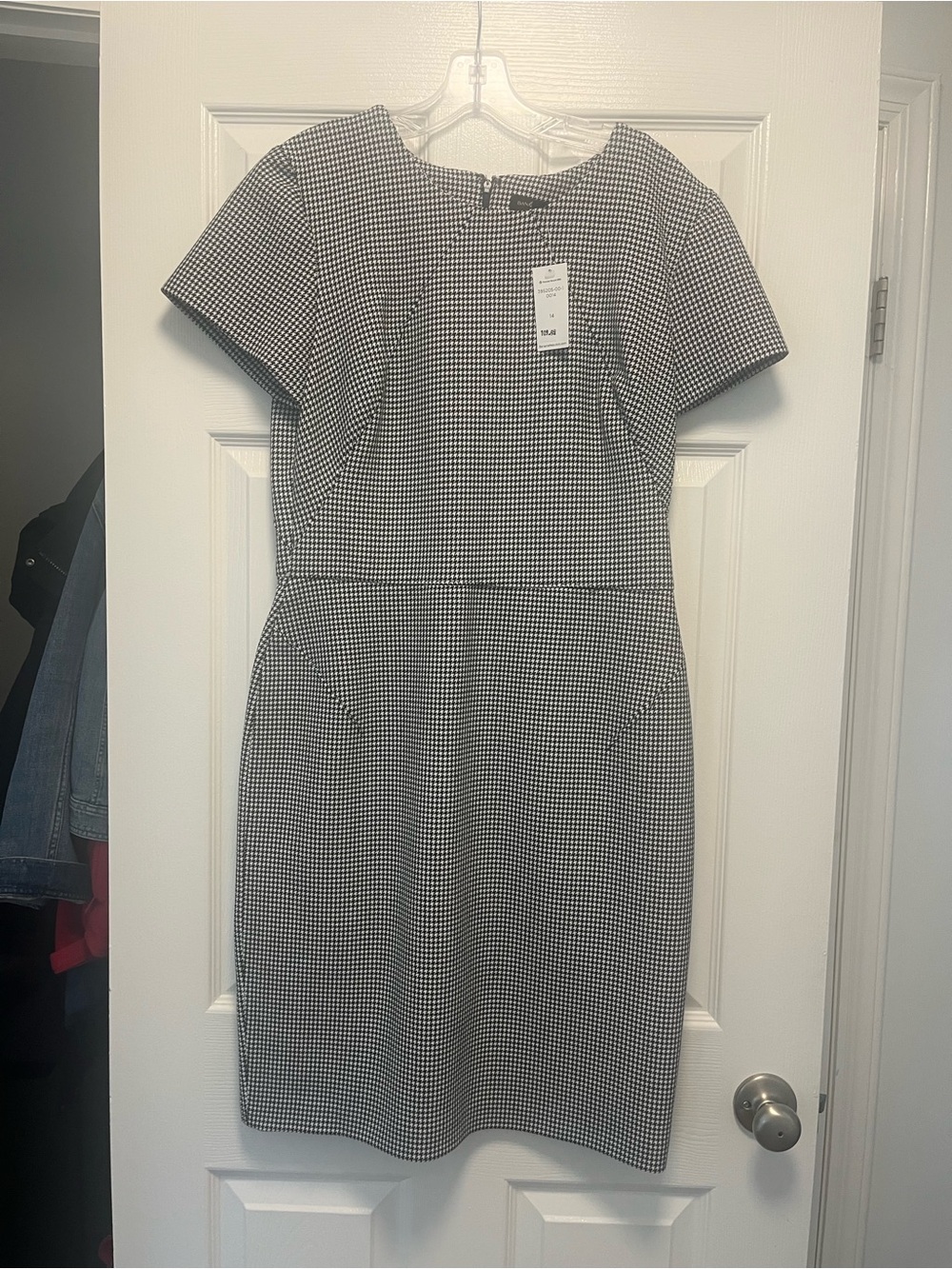 Banana Republic Black and White Houndstooth Midi Sheath Dress